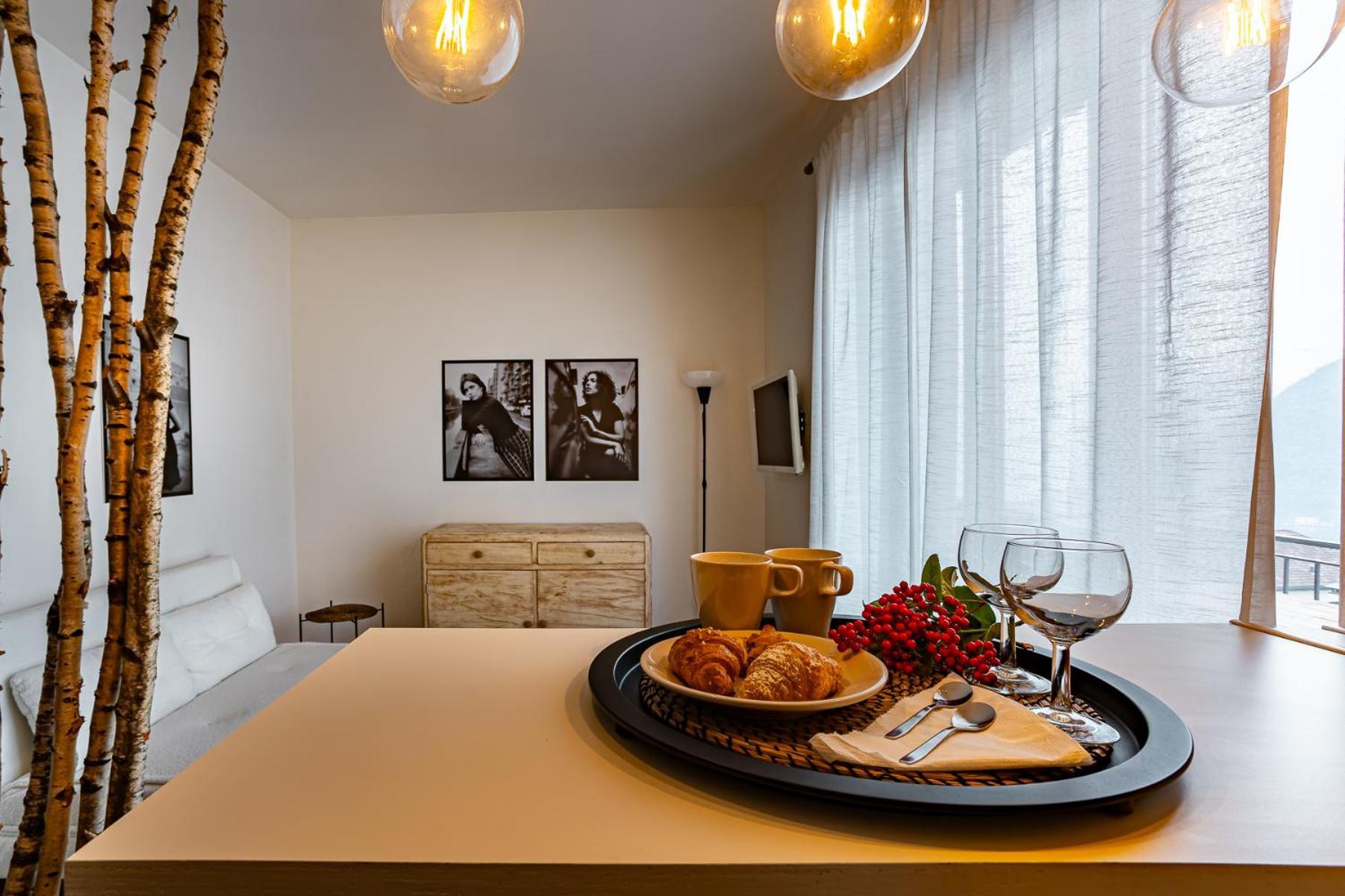 Appartement Casa Paris à Sale Marasino Extérieur photo